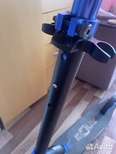 Самокат городской для взрослых Weelz Rock