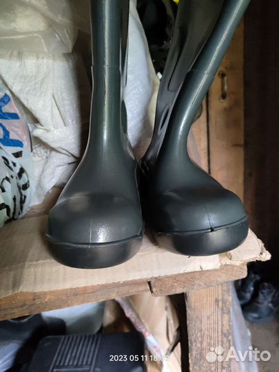 Резиновые сапоги новые