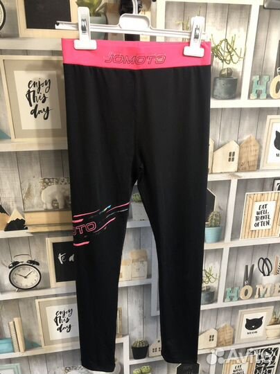 Спортивные лосины и топ