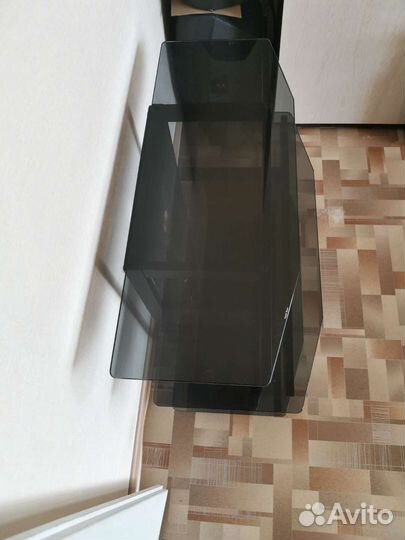 Стеклянная тумба под тв