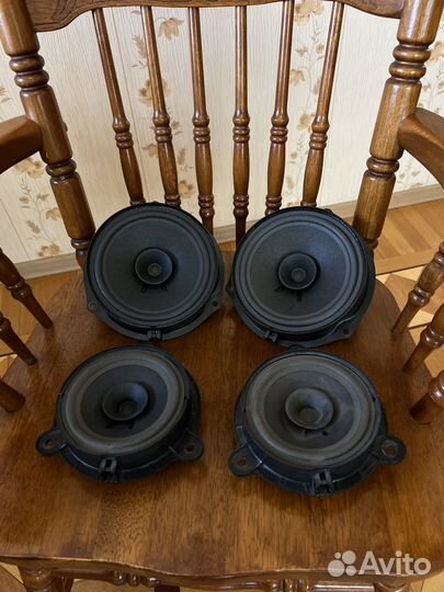 Штатная акустика LADA Vesta (комплектация люкс)