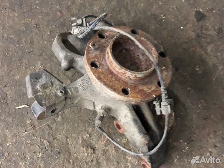 Поворотный кулак передний mercedes sprinter 906