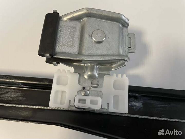 Стеклоподъемник двери передний левый Ssangyong