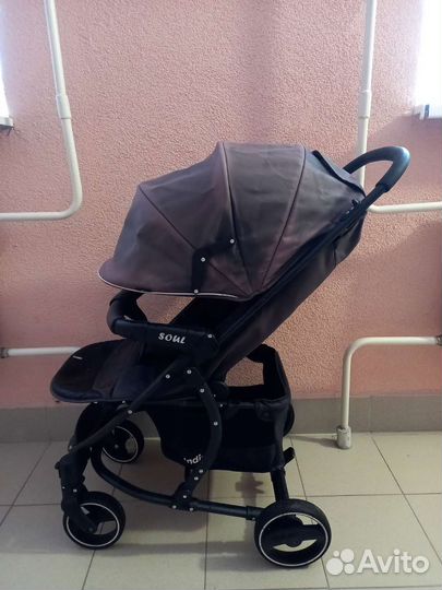 Прогулочная коляска детская складная