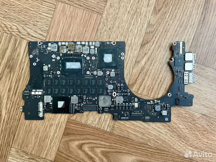 Материнская плата MacBook Pro 15 A1398 на запчасти