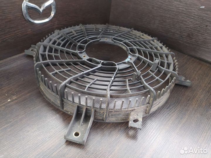 Диффузор вентилятора кондиционера Suzuki Vitara I