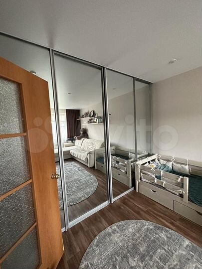 2-к. квартира, 60 м², 1/17 эт.