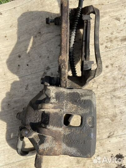 Суппорт передний kia magentis 2