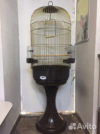 Клетка для среднего или крупного попугая