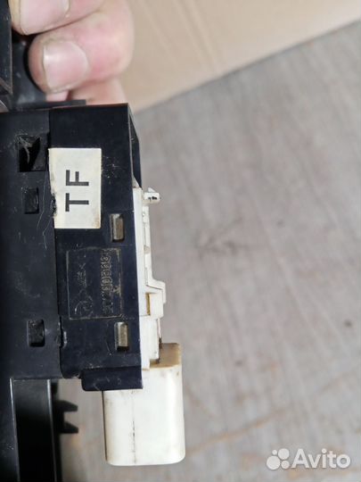 Кнопка стеклоподъёмника Chevrolet aveo T 250