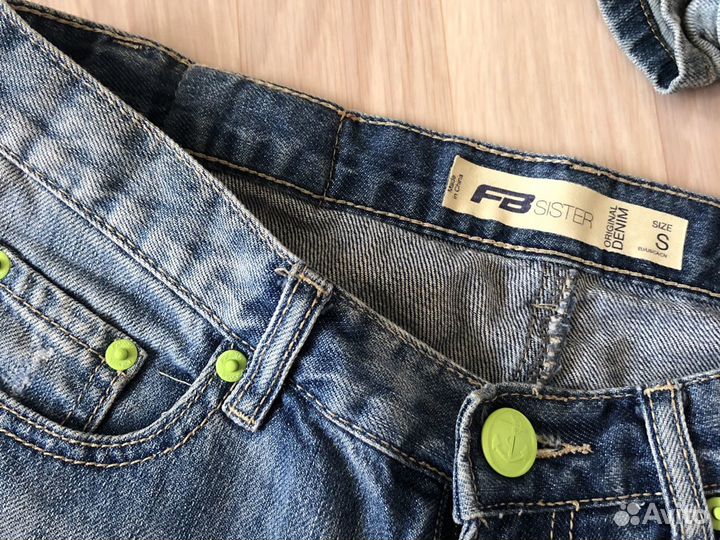 Шорты женские