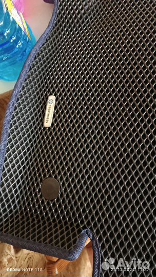 Продам ковры в салон на Фольксваген гольф 7