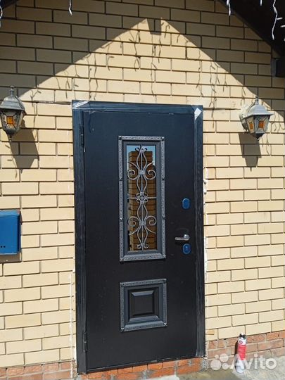 Дверь входная металлическая