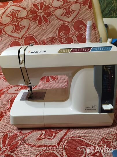 Швейная машина Jaguar