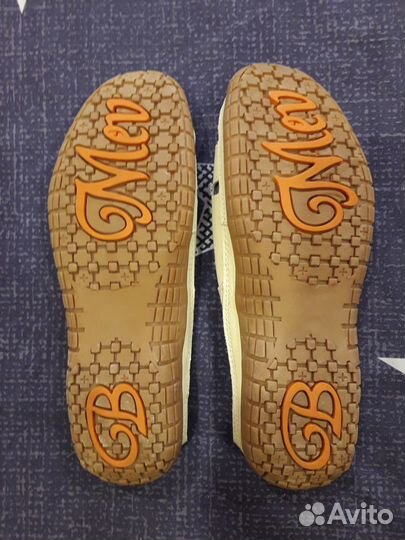 Кожаные женские босоножки (размер 39)