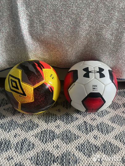 Футбольный мяч профессиональный