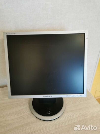 Монитор LG