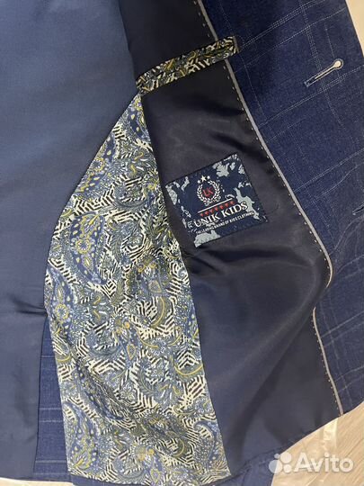 Школьный костюм