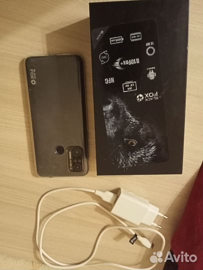 Телефон black FOX