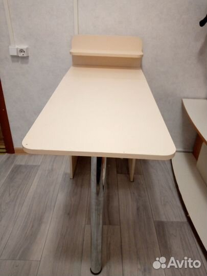 Стол для маникюра