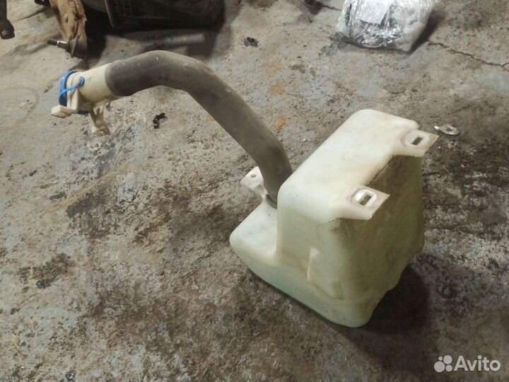 Бачок омывателя Land Rover Freelander 1