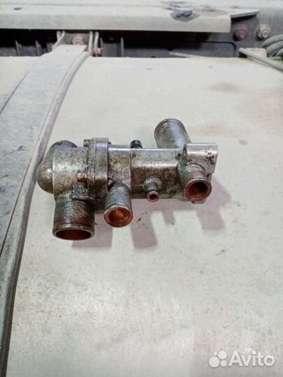 Термостат в сборе с корпусом ваз 2110-14. Калина