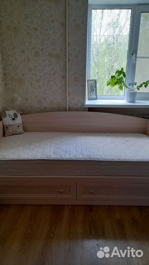 Кровать