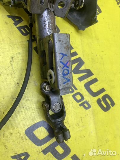 Рулевая колонка правый руль Toyota Voxy AZR60