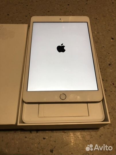 iPad mini 3, gold, (более 50+++ игр и программ)