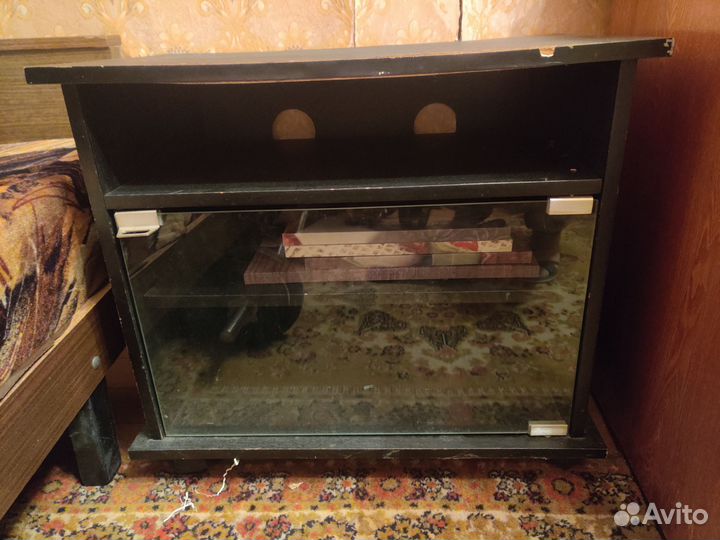 Тумба под телевизор