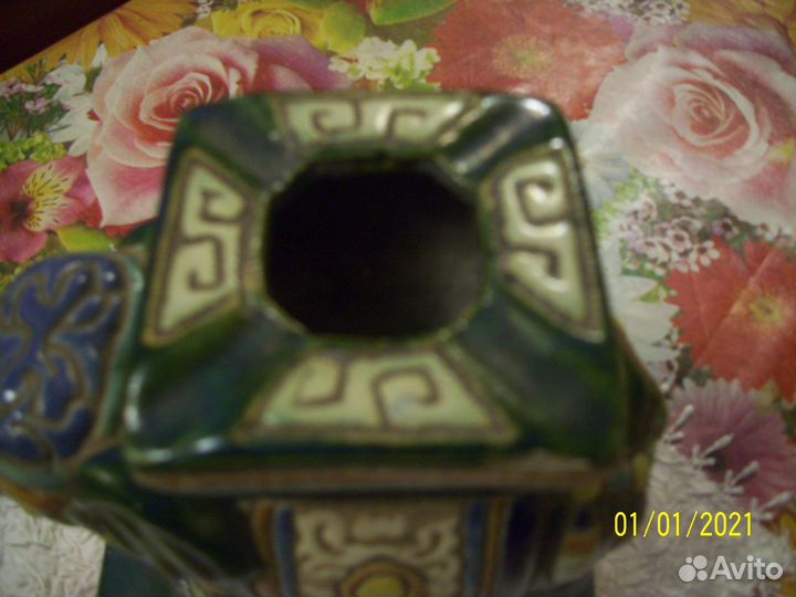 Слон фарфоровый