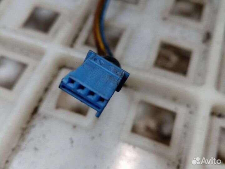 Замок двери задний левый Mercedes-Benz W220