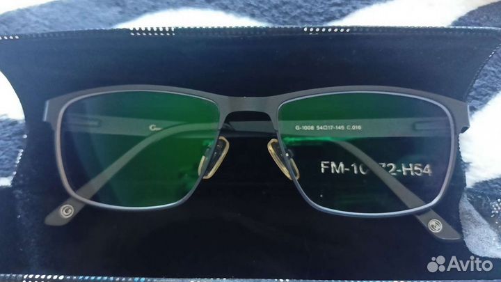 Очки для зрения Правый -1 левый -0.5