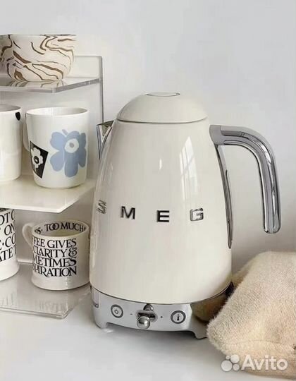 Электрический чайник smeg klf04bleu