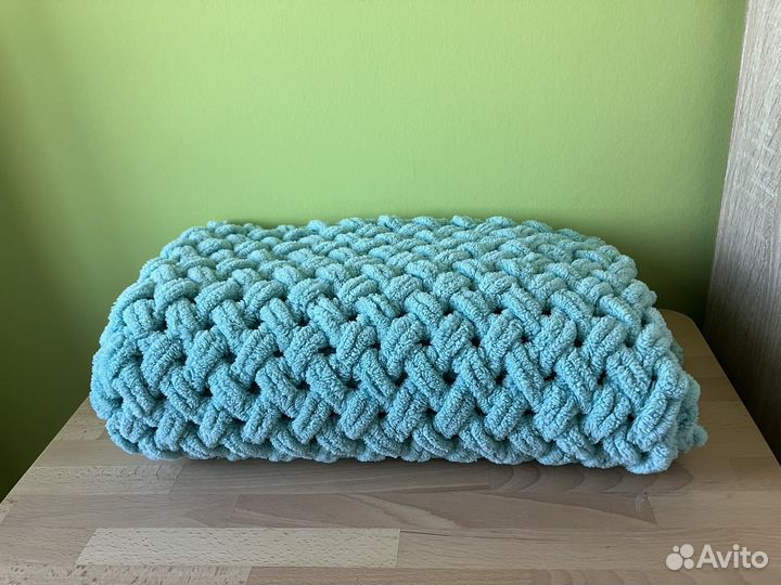 В доставке Наматрасник, плед, простынки