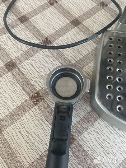 Кофеварка DeLonghi EC330S