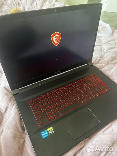 Ноутбук игровой MSI Katana GF76 11UE-426RU