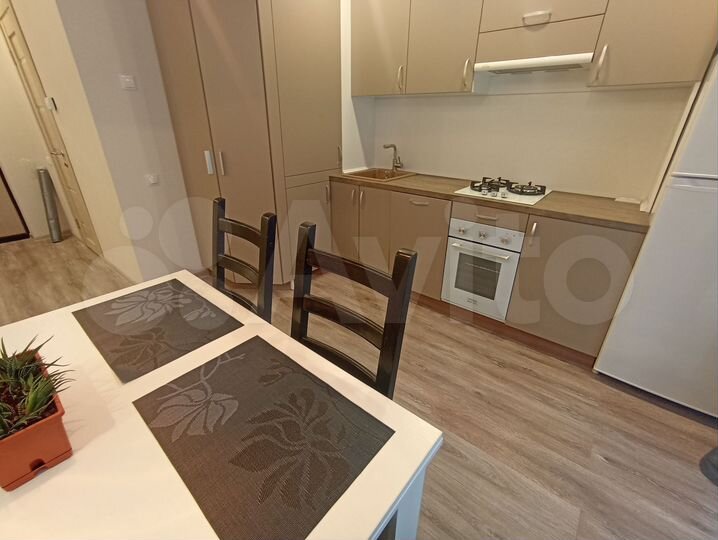 1-к. квартира, 37 м², 1/10 эт.