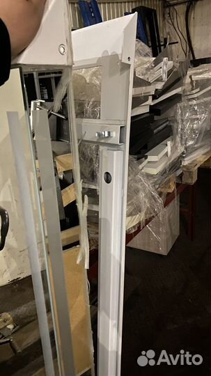 Зеркало с подсветкой на металле