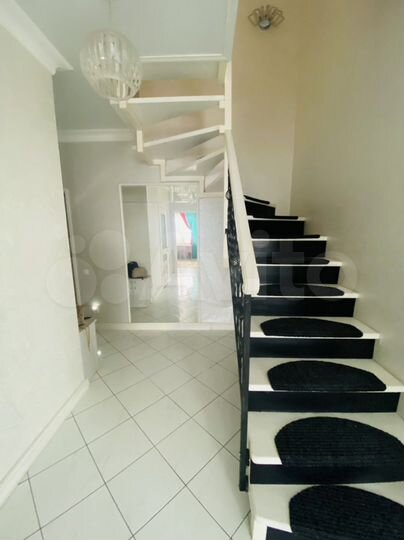 3-к. квартира, 133 м², 3/3 эт.