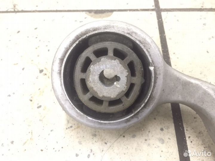 Рычаг подвески нижний передний левый Mercedes