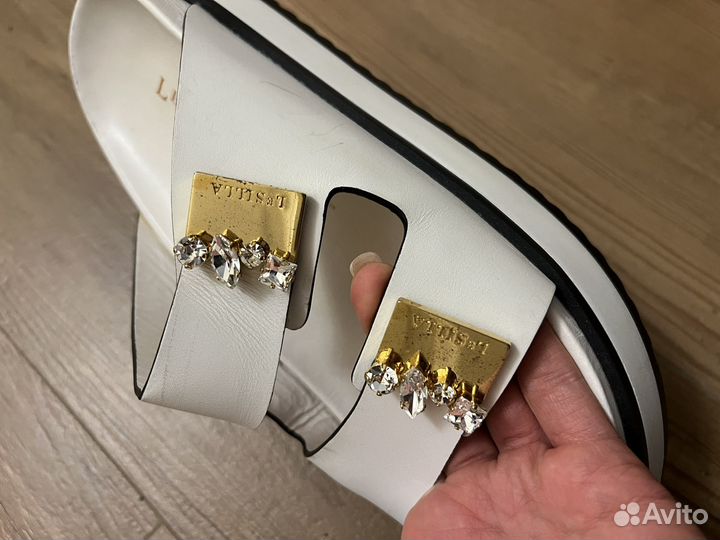 Сандалии le silla