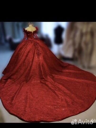 Платье в идеальном состояние