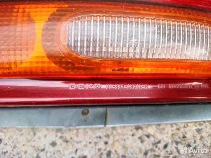 Фонарь задний левый Dodge Stratus 1 6G73 2.5 2000