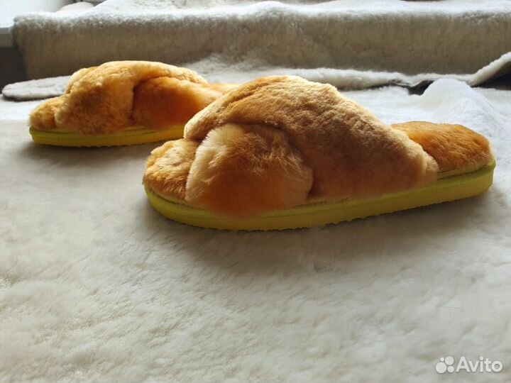 Женские меховые шлепанцы уличные желтые/овчина