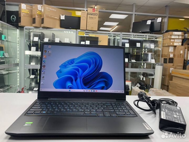 Ноутбук Lenovo амd Ryzen 7 8 ядер/ GTX 1650 4Gb