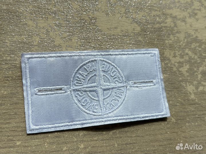 Нашивки stone island