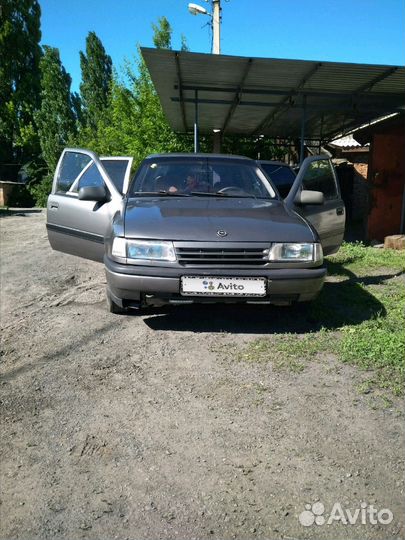 Opel Vectra 1.6 МТ, 1990, 250 000 км
