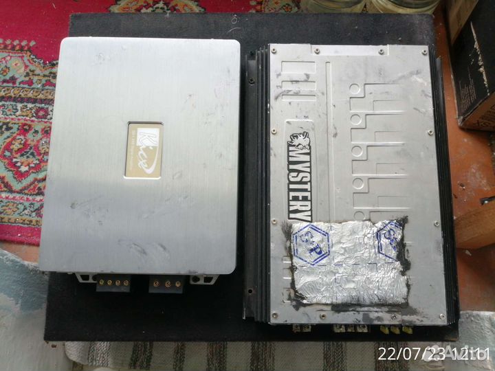 Сабвуфер и 2 моноблока