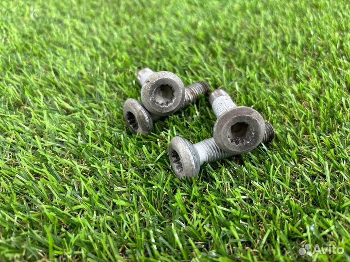 Болт ступичный Audi A6 C7 cdnb 2013